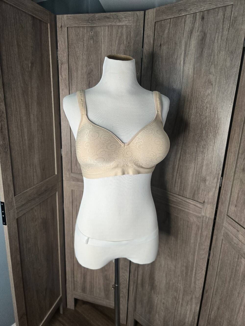 Bali Comfort Revolution Bra 40C – Beige Swirl Pattern